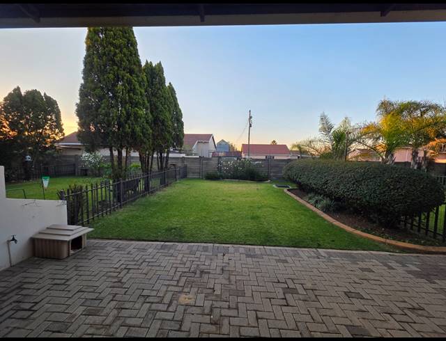 3 BEDROOM TOWNHOUSE TO LET IN VAALPARK